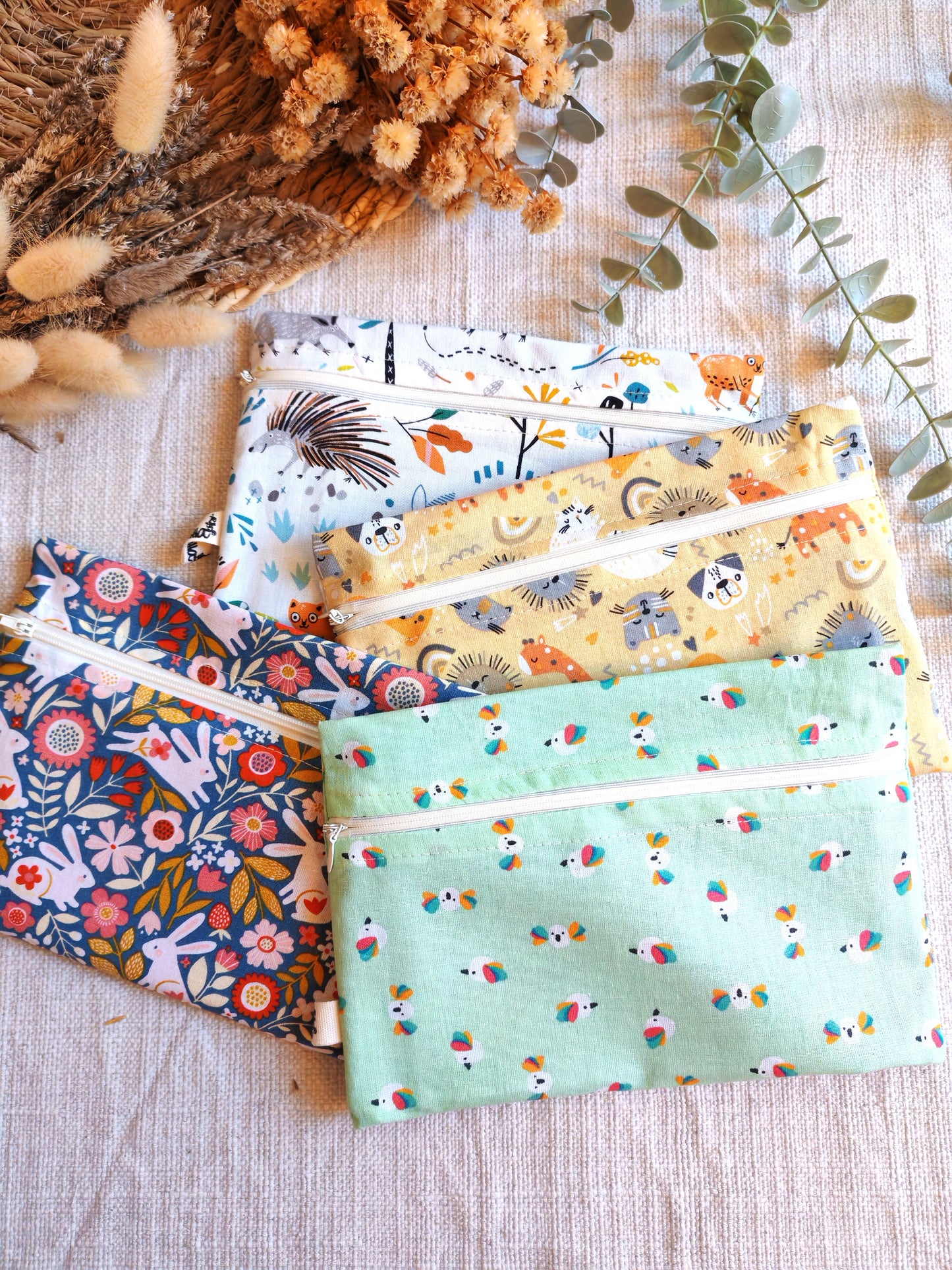 Set Astuccio + 12 Matite colorate in carta riciclata