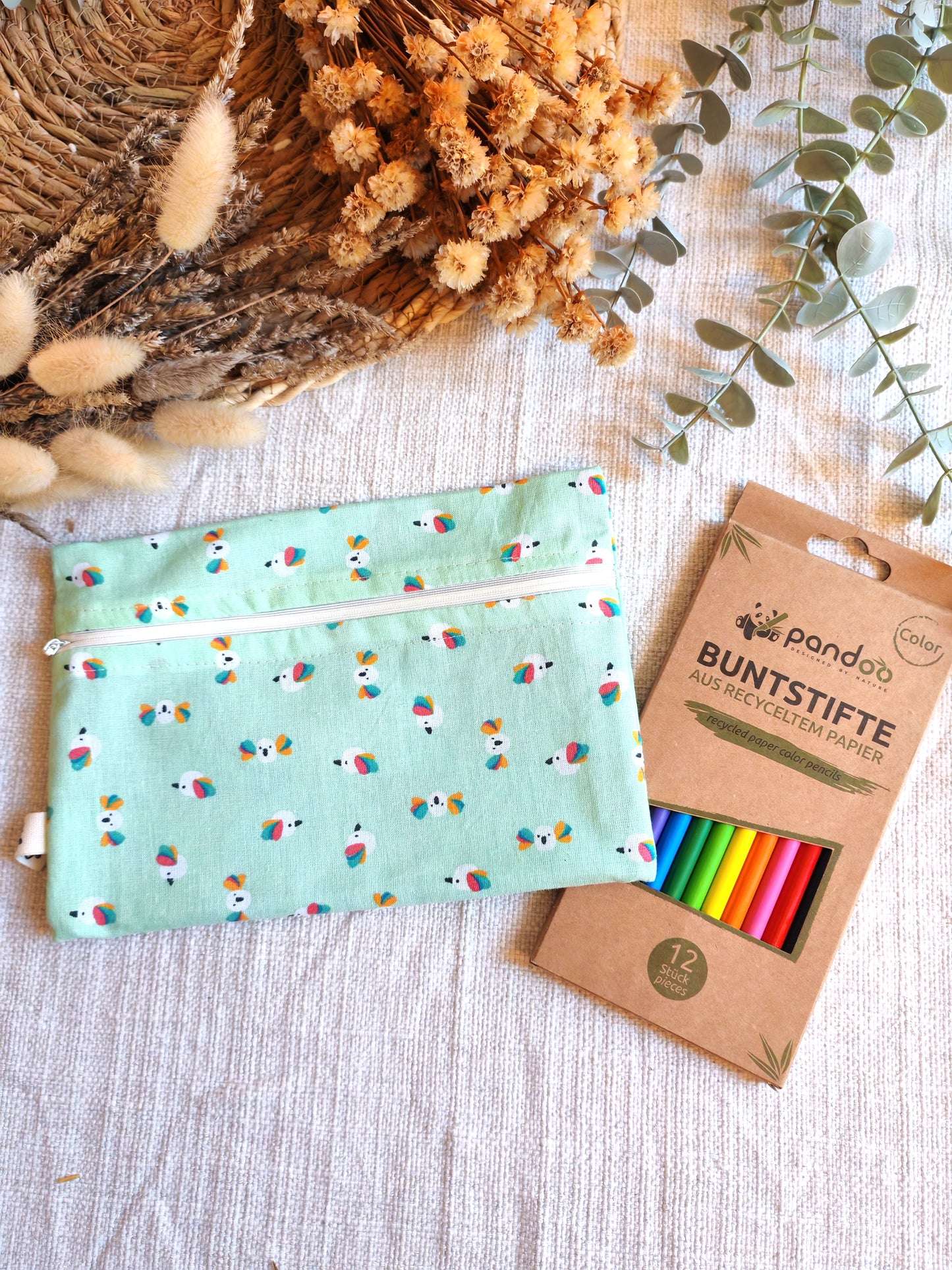 Set Astuccio + 12 Matite colorate in carta riciclata