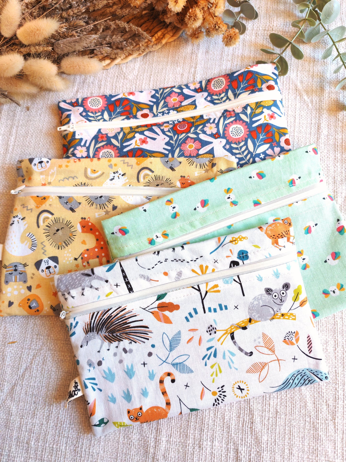 Set Astuccio + 12 Matite colorate in carta riciclata