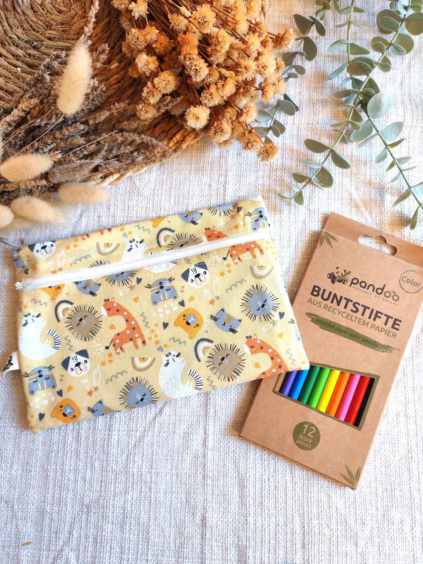 Set Astuccio + 12 Matite colorate in carta riciclata